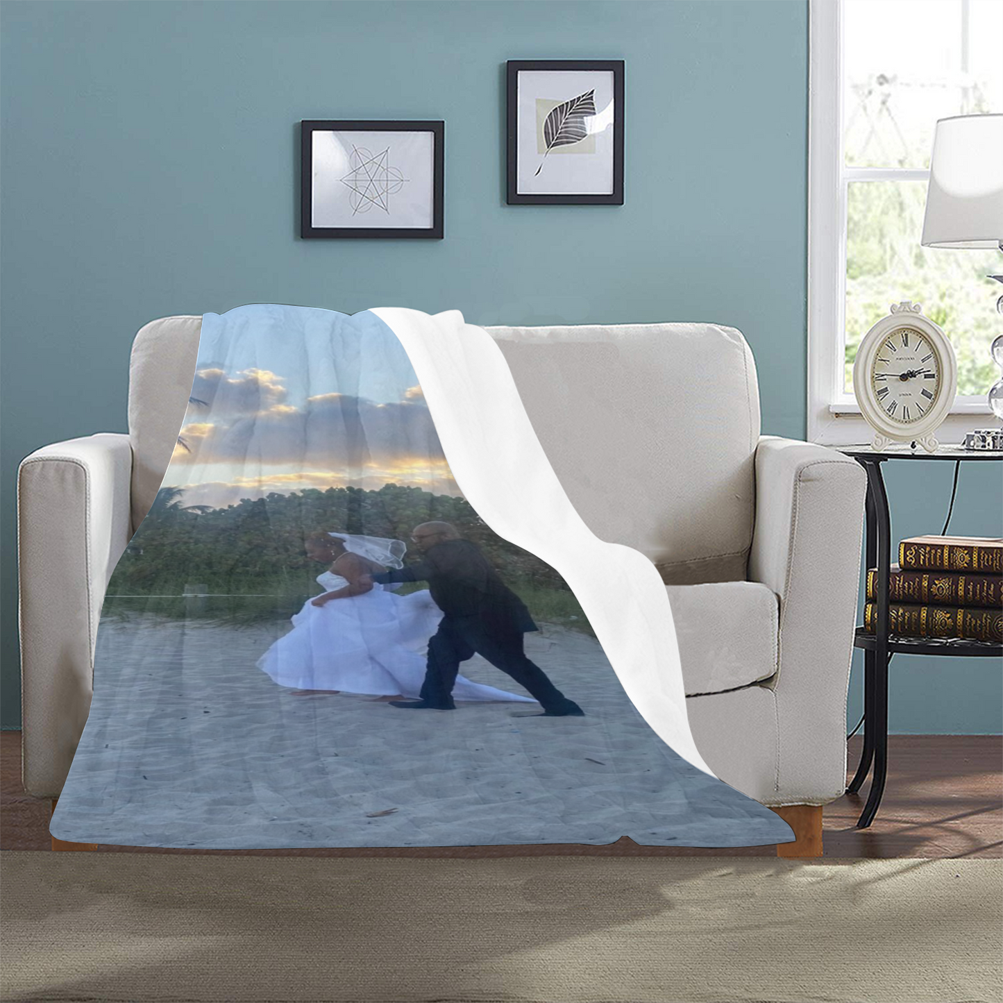 Custom-made Ultra-Soft Micro Fleece Blanket 32"x48"